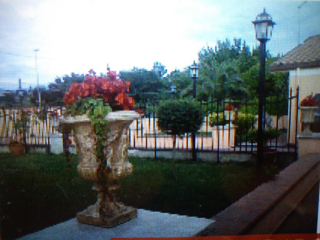 Villa Paradise Resort Gallicano nel Lazio Exterior foto